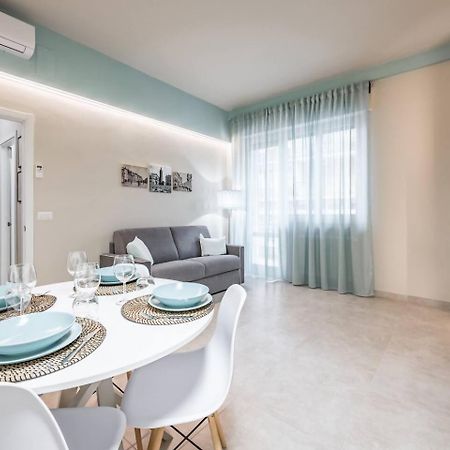 Casa Amelia Elegant Suite Parcheggio Gratuito Parma Bagian luar foto