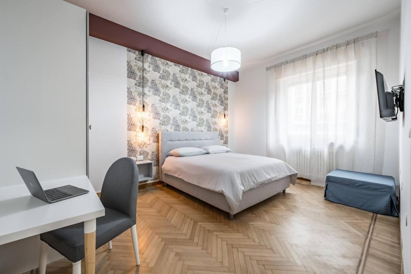 Casa Amelia Elegant Suite Parcheggio Gratuito Parma Bagian luar foto