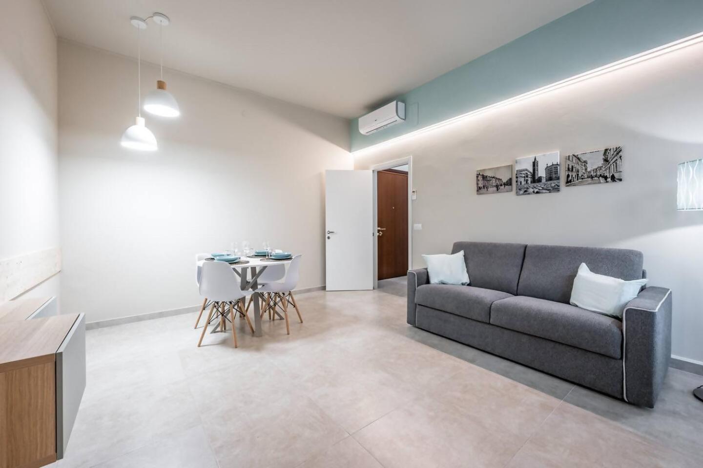 Casa Amelia Elegant Suite Parcheggio Gratuito Parma Bagian luar foto